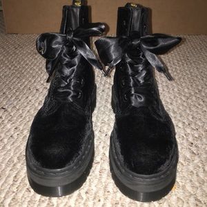 dr martens molly velvet